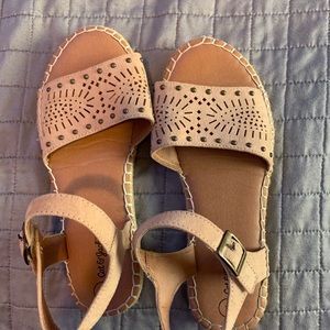 Kids pink sandals